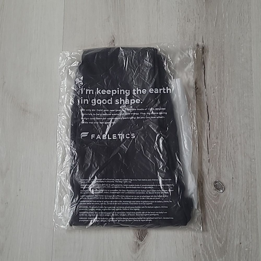 Fabletics Anywhere Motion365+ High-Waisted Utility Legging Black NWT in pkg - Picture 9 of 9